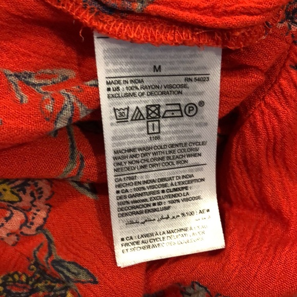 Beautiful flowy red boho vibe top. - Picture 5 of 5